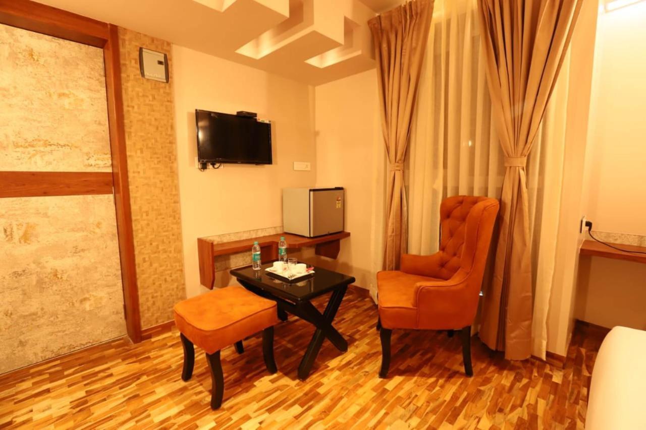 Hotel Prabha Palace Ahmednagar Εξωτερικό φωτογραφία