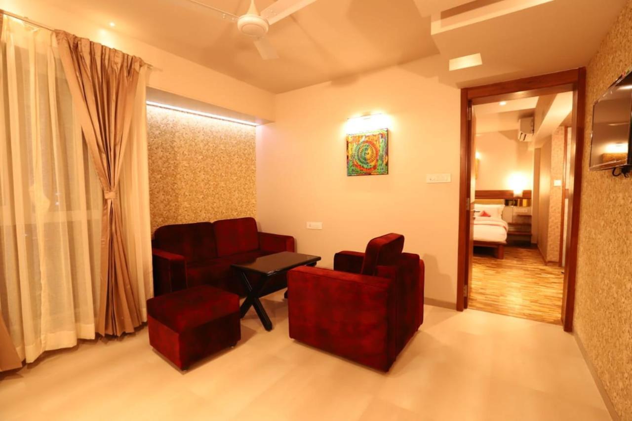 Hotel Prabha Palace Ahmednagar Εξωτερικό φωτογραφία